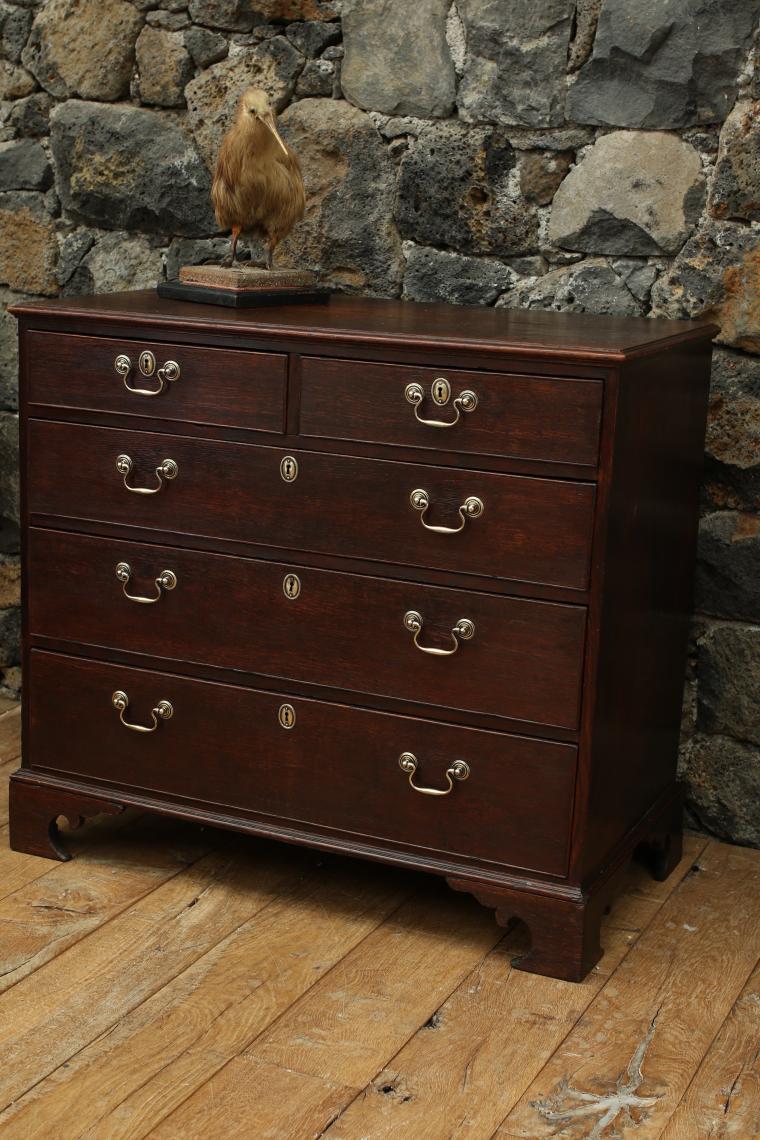 Georgian Chest of Drawers